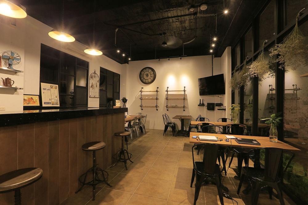 Backpacker 41 Hostel - Taizhong Zewnętrze zdjęcie