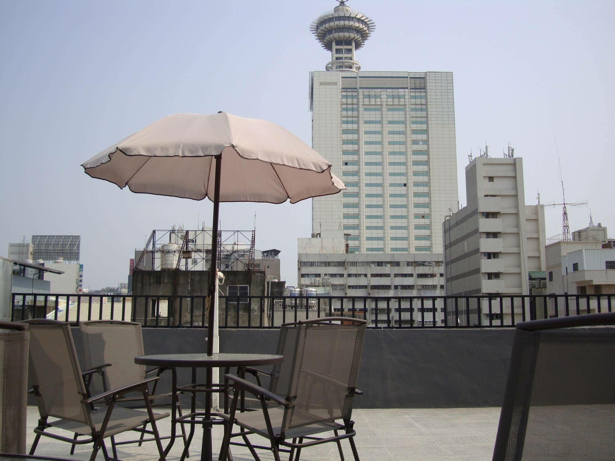 Backpacker 41 Hostel - Taizhong Zewnętrze zdjęcie